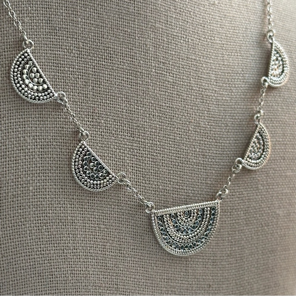 Anna Beck Half Circles Necklace in Silver - Picture 3 of 8